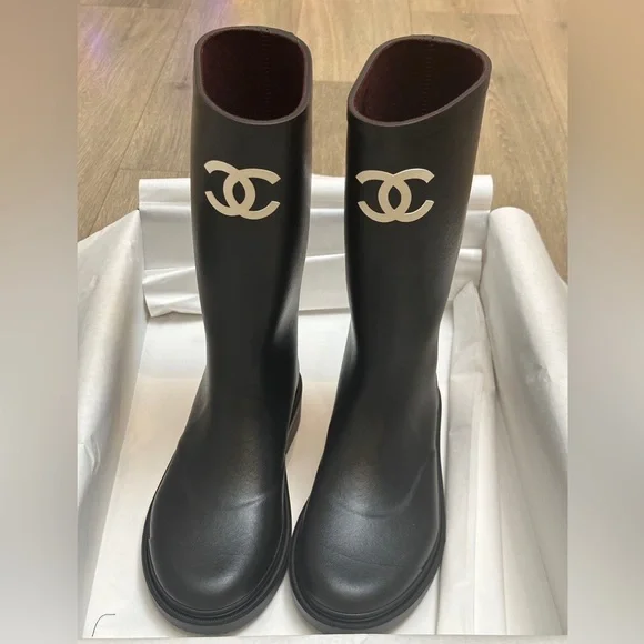 CHANEL ブラック レインブーツ 38 CHANEL | Shoes | Brand New Size38 Chanel Black Rain Boots | Poshmark